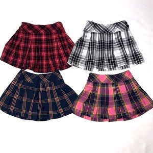 🚨Plaid Pleated Skirts🚨